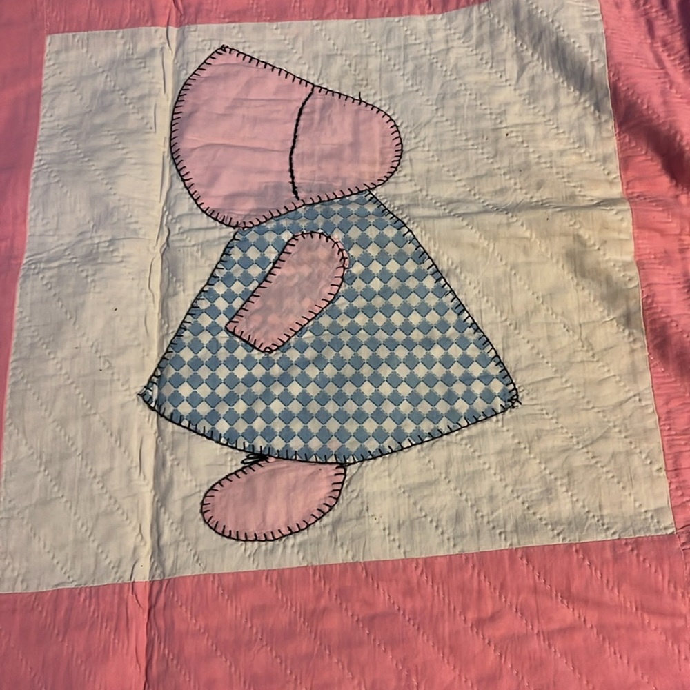 Antique handmade pink quilt (7) - Picture 7 of 10